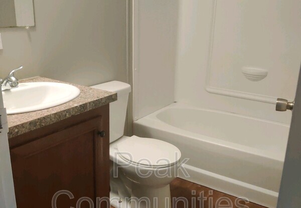 7370 CHINOOK CIR