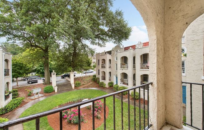 Spanish Oaks Apartment