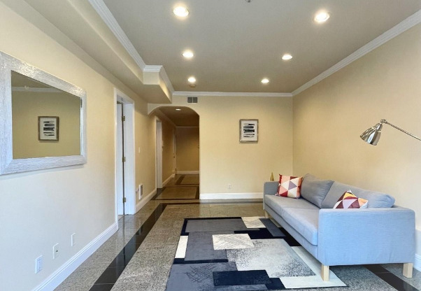 1450 19 AVE