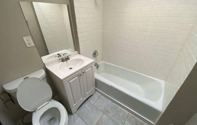 2 beds, 1 bath, 1,150 sqft, $975, Unit 1