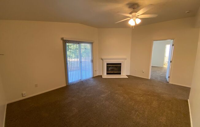 Lovely NW Visalia home for Rent available now!