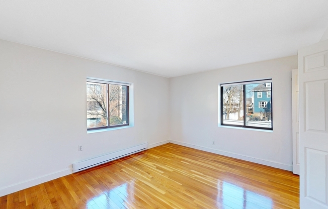 2 beds, 1 bath, 750 sqft, $2,395, Unit 42