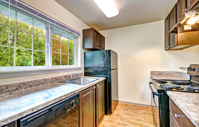 Maple Pointe Vacant Apartment Upgraded Kitchen