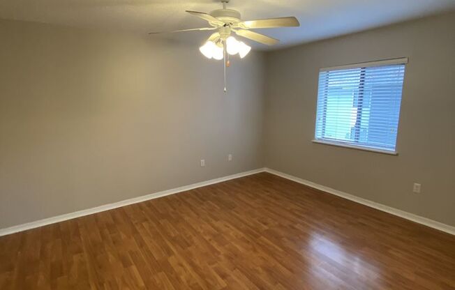 2 beds, 2 baths, $1,600