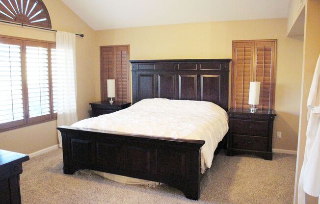 3 beds, 2.5 baths, $2,800