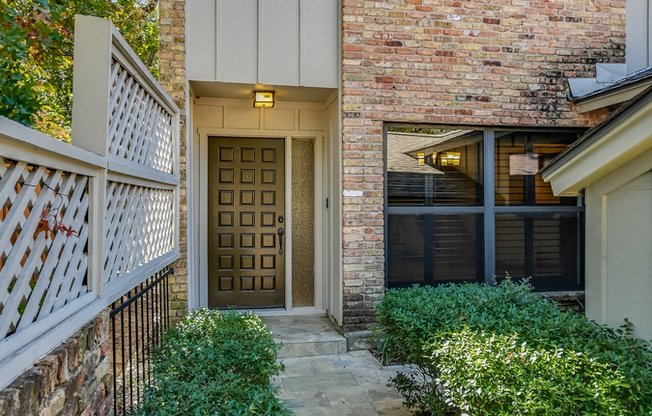 8347 SUMMERWOOD DR