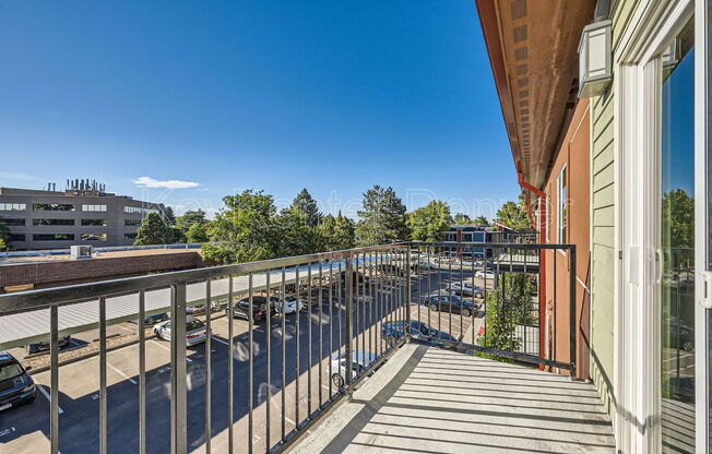 1 bed, 1 bath, 658 sqft, $1,300, Unit 104