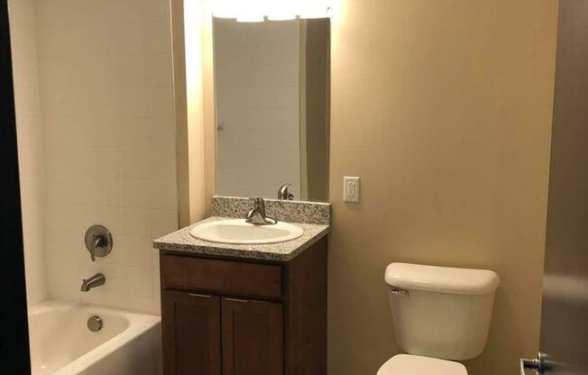 Studio, 1 bath, 575 sqft, $1,000, Unit 106