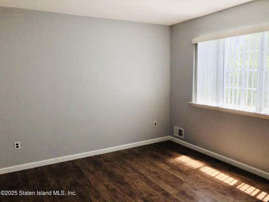 31 RED CEDAR LN