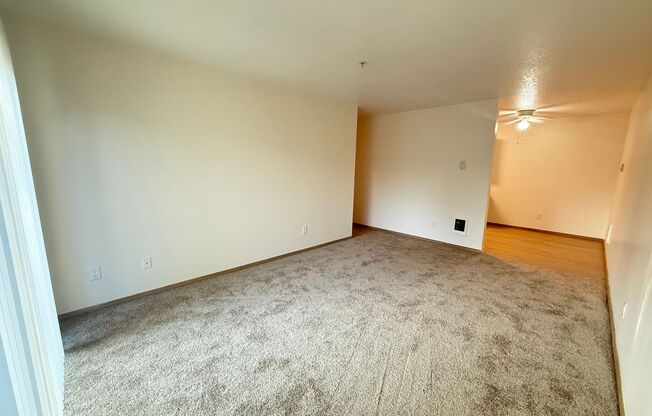 2 beds, 2 baths, 847 sqft, $1,650, Unit 44