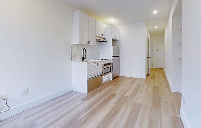 2785 Broadway LLC