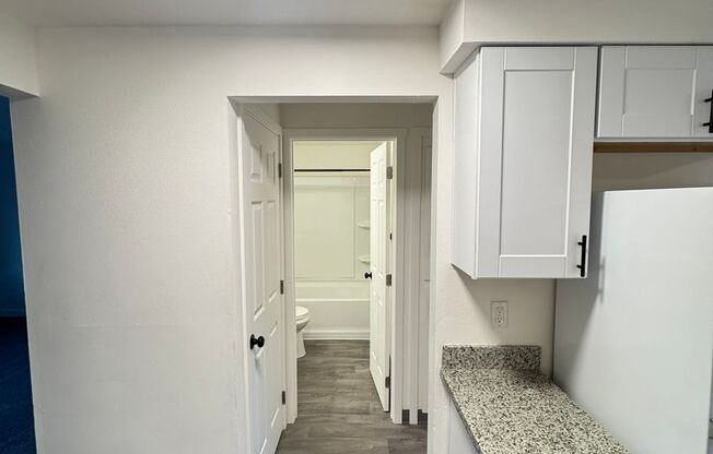2 beds, 1 bath, 850 sqft, $1,295, Unit 523-01-16