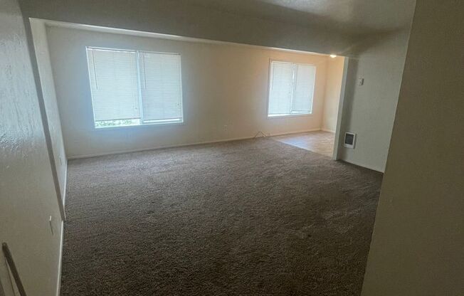 2 beds, 1 bath, $1,090