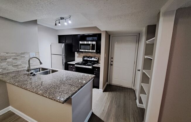 2 beds, 1 bath, 762 sqft, $1,260, Unit 3434