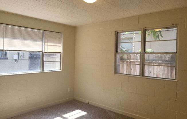 2 beds, 1 bath, $1,395, Unit 913 Willow Street