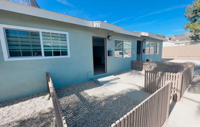 1704 1732 N SIERRA BONITA AVE