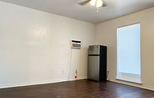 Studio, 1 bath, $800, Unit 5110 - A.