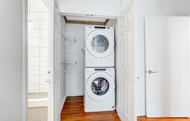 1 bed, 1 bath, 810 sqft, $1,940, Unit 100-403