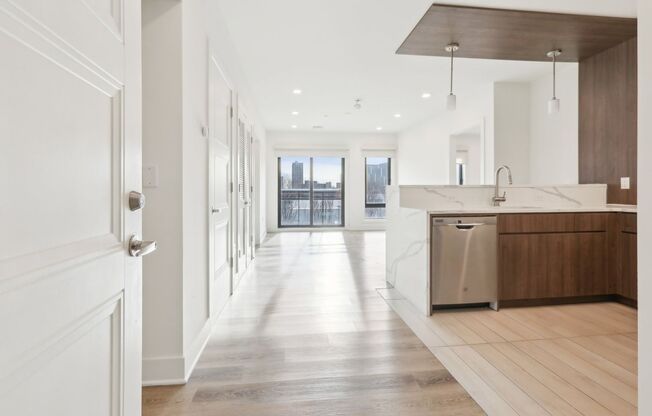 2 beds, 2 baths, 980 sqft, $2,850, Unit 302