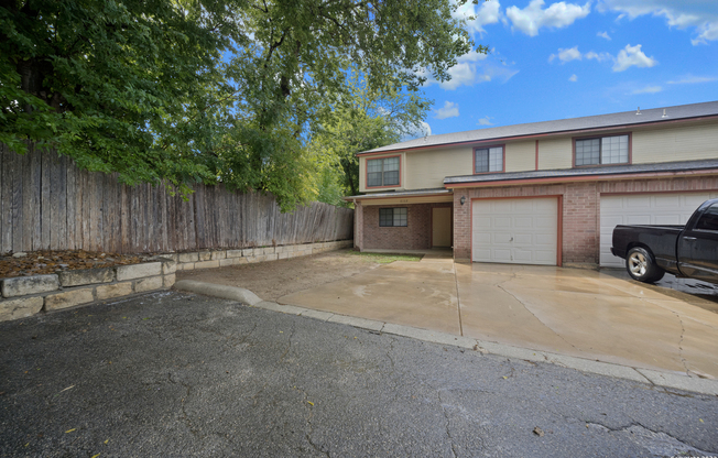 6102 PRINCE CHARLES
