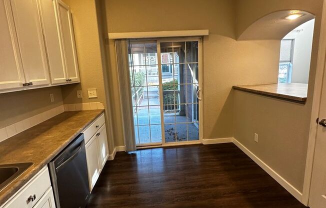 3 beds, 3 baths, $2,400, Unit # 32