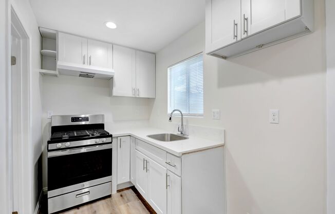 Studio, 1 bath, 250 sqft, $1,350, Unit 514