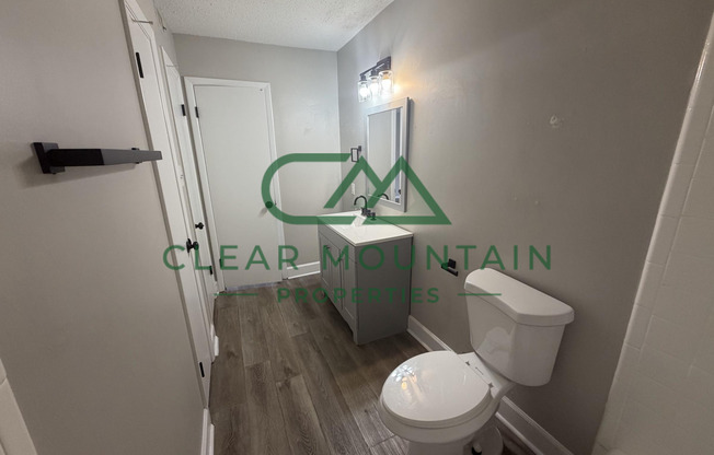 1 bed, 1 bath, 780 sqft, $1,050, Unit 30