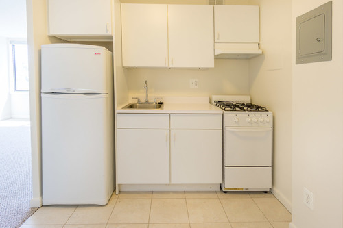 Studio, 1 bath, 405 sqft, $1,595, Unit 0209