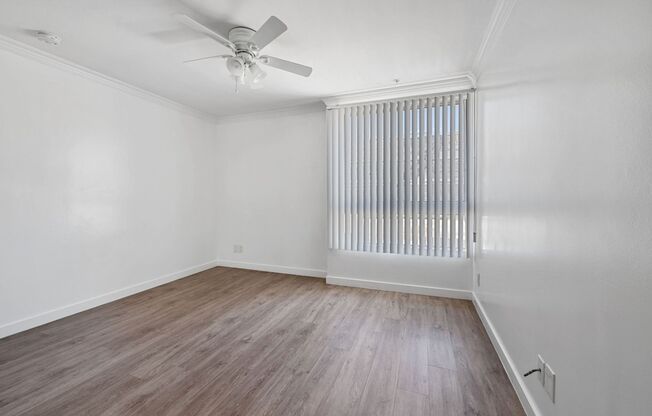 Spacious 2-Bed / 2-Bath Apartment in Prime Hollywood Location