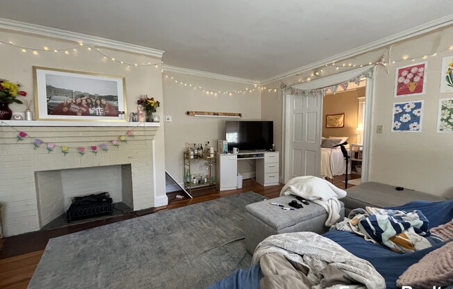 289 Foster St # 2