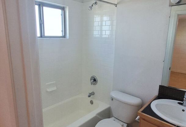 2 beds, 2 baths, 989 sqft, $1,700, Unit PEN-203A