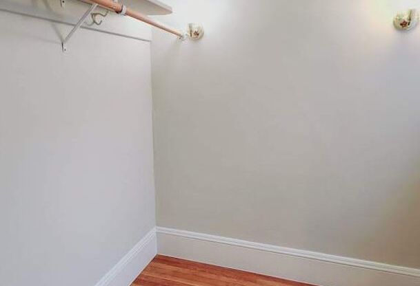 2 beds, 1 bath, $3,450, Unit 302