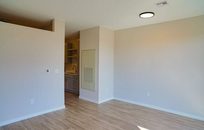 1 bed, 1 bath, 575 sqft, $1,350, Unit 315