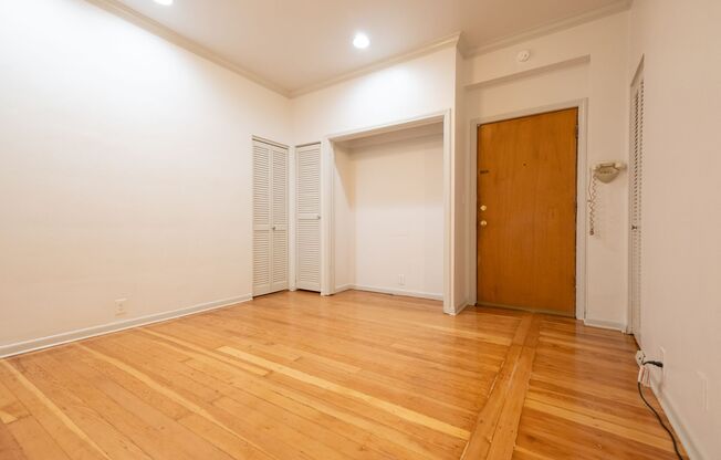 Studio, 1 bath, $1,010, Unit 408