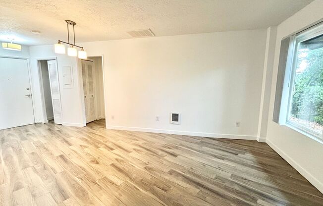 1 bed, 1 bath, 465 sqft, $1,325, Unit 111