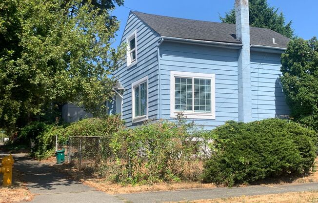 Remodeled 4 bed in Leschi