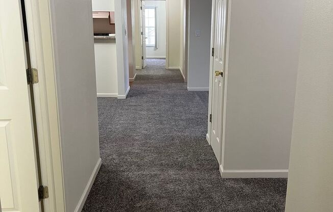 3 beds, 2 baths, 1,360 sqft, $1,489, Unit 30