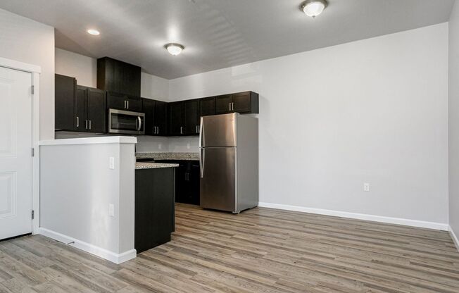 2 beds, 2 baths, 1,060 sqft, $1,495, Unit 3240-207