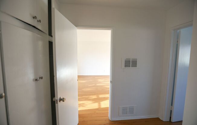 1 bed, 1 bath, 650 sqft, $2,100, Unit 20