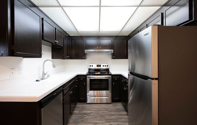 2 beds, 1 bath, 887 sqft, $2,595, Unit 56