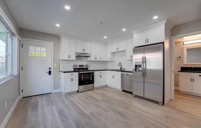 1 bed, 1 bath, 440 sqft, $2,295, Unit 203