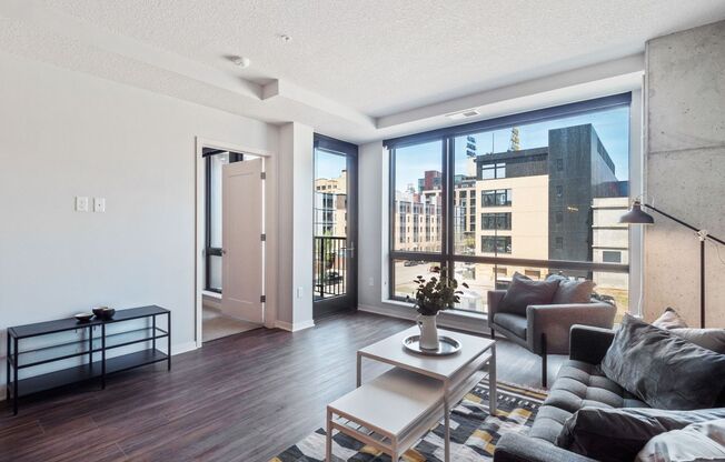 1 bed, 1 bath, 678 sqft, $2,115, Unit 1504