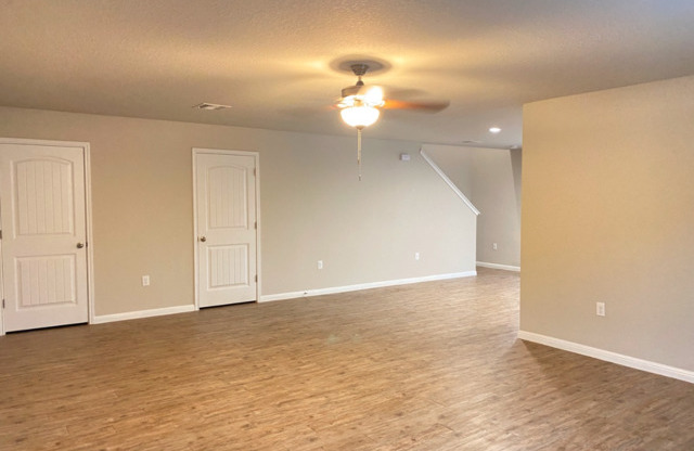 10106 RELIC OAKS