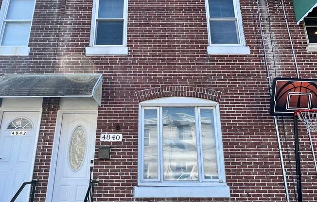 Recently Renovated 3-Bedroom Townhome in Tacony! Available NOW!