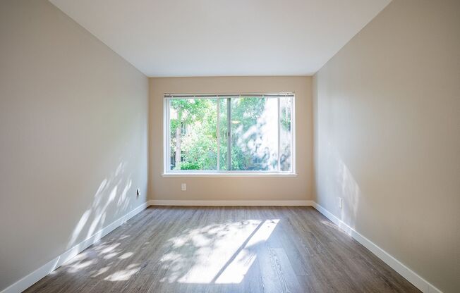 1800 Eastlake Apts (Scenic)