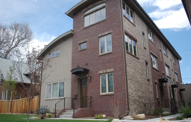 522 UNIVERSITY BLVD
