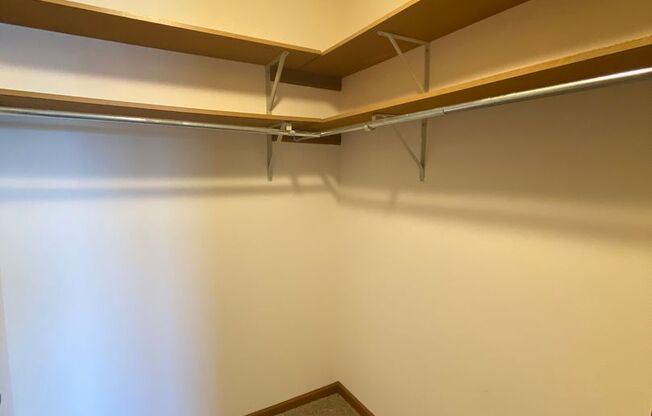 2 beds, 2 baths, 950 sqft, $1,750, Unit 7657CA