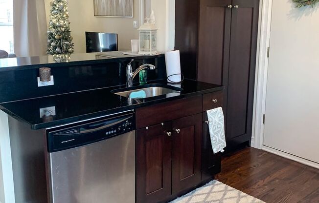 1 bed, 1 bath, 449 sqft, $2,135, Unit 3812S-2N