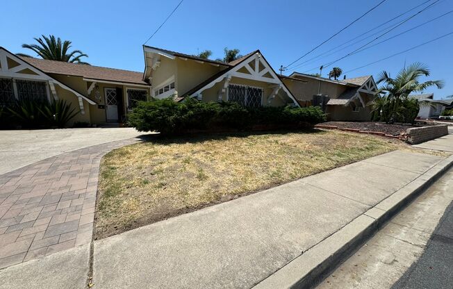 Charming 3BR/2BA Lemon Grove home AVAILABLE!