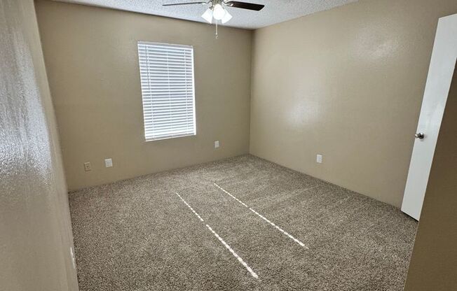 2 beds, 2 baths, 800 sqft, $925, Unit 102